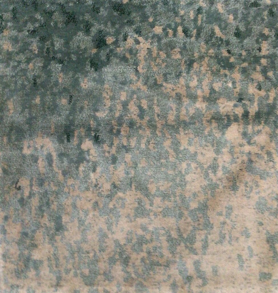 F1370